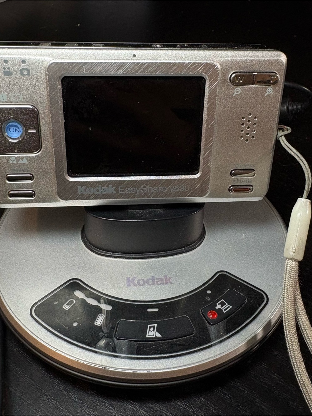 Kodak EasyShare Digital Camera with Dock charger (tested & working)